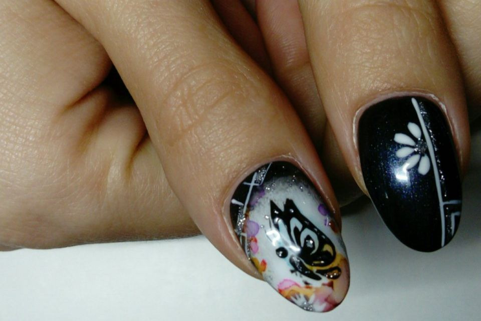 nail art oslikavanje noktiju leptiri
